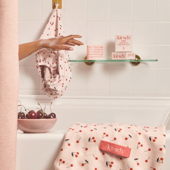 🩷🆕🩷Kitsch Cleansing Tart Cherry Solid Body Wash - Picture 3 of 4